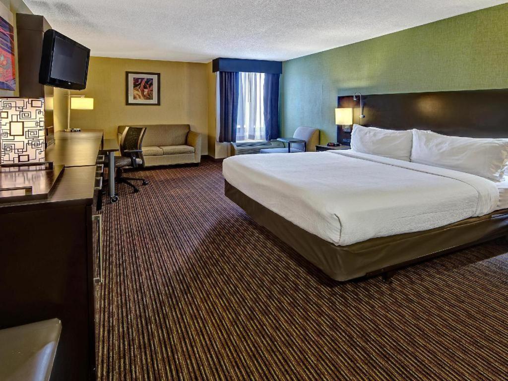 Clarion Hotel & Suites Conference Center Memphis Airport Exterior foto